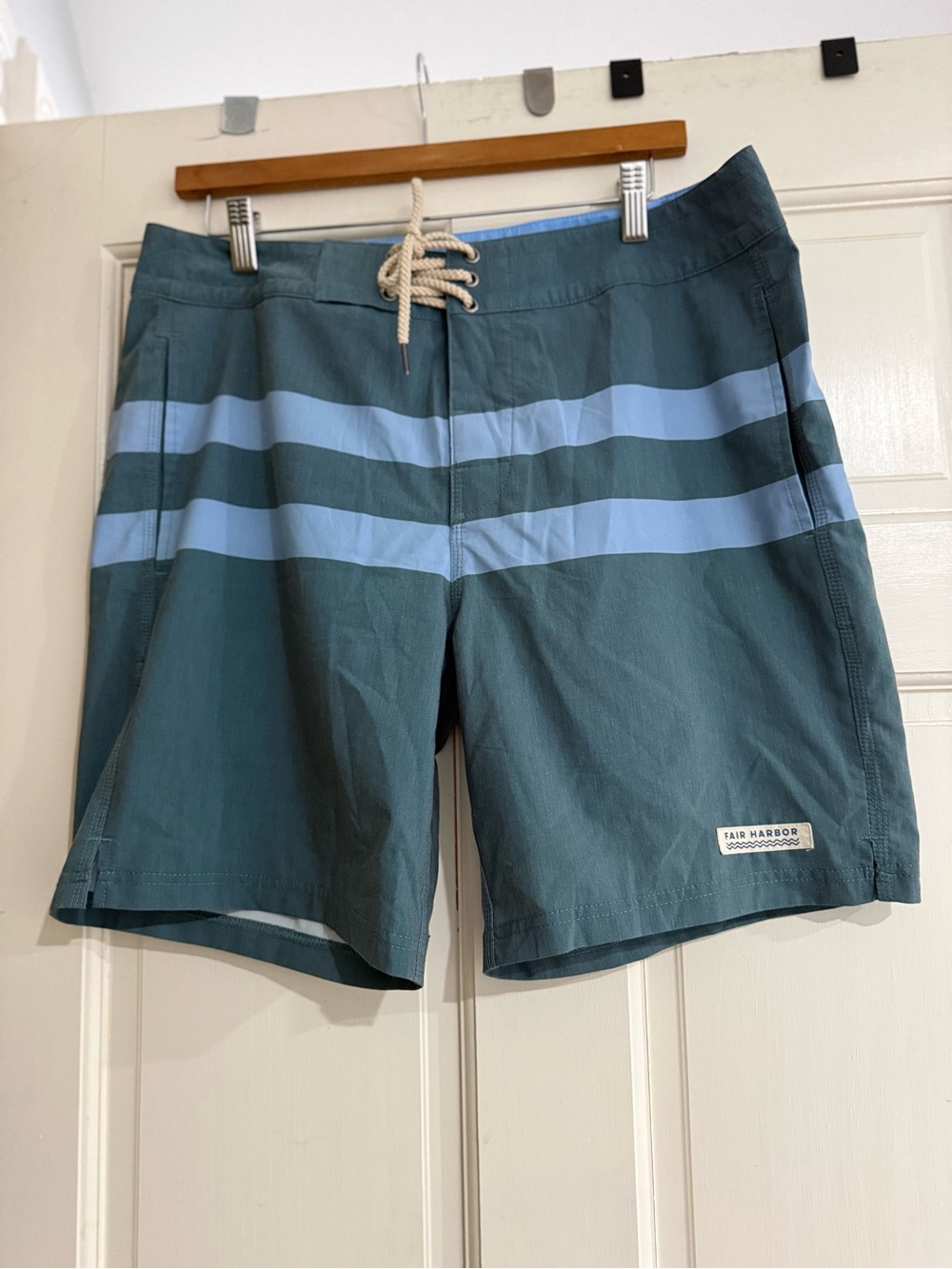 Fair Harbor Men's Swim Shorts Size - Picture 5 of 6